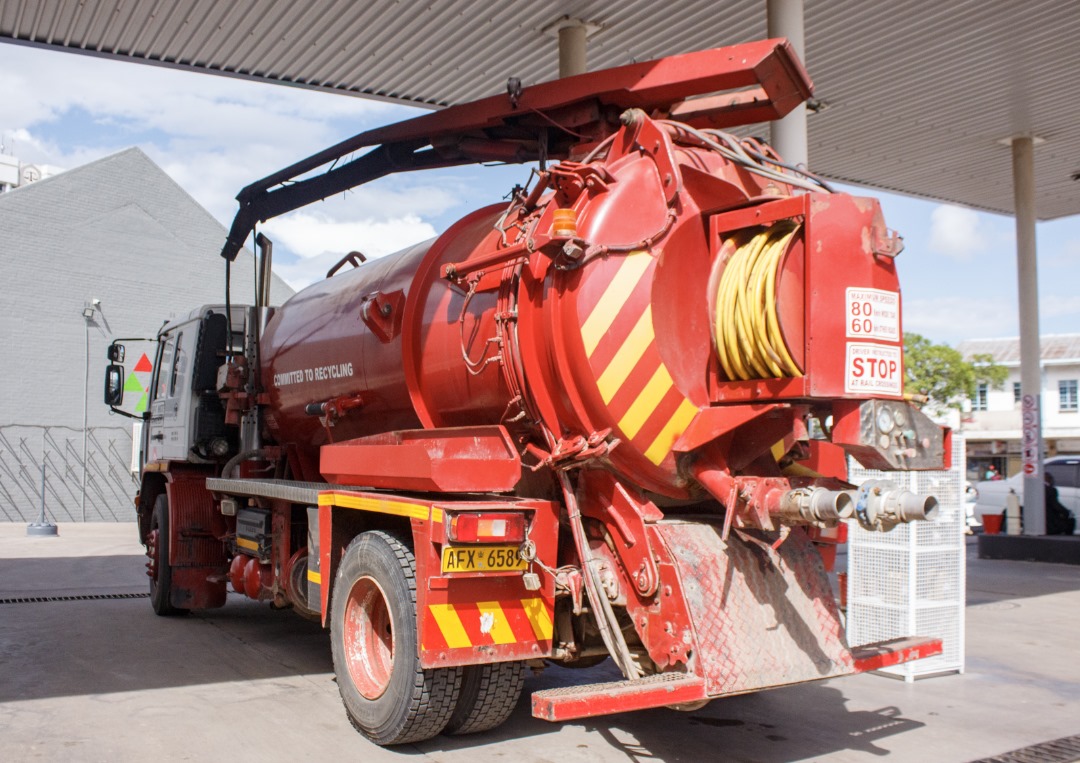 SkipIt Staff and Truck